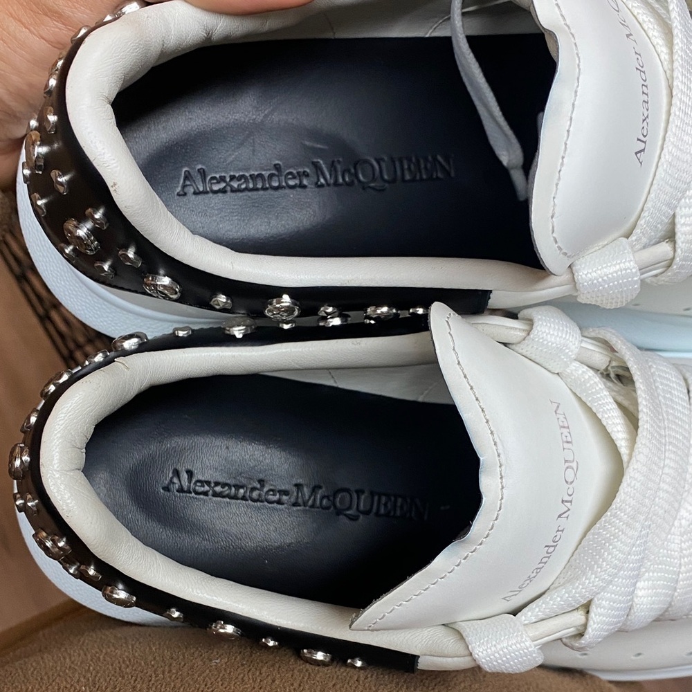 Alexander McQueen Oversized Sneakers “White Studd” EU 40 Women’s Size 10 - Picture 15 of 17